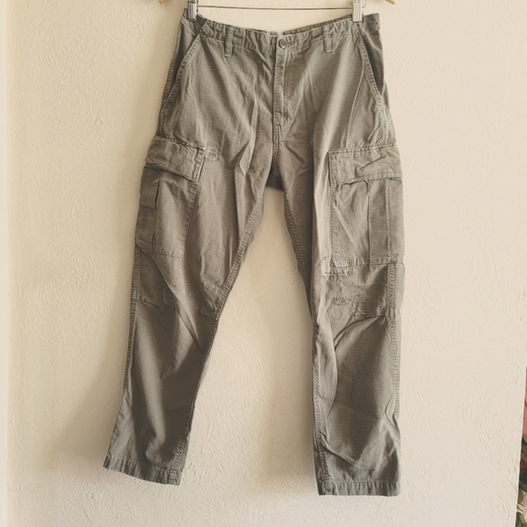 RE/DONE Originals, Distressed Cargo Pant, Army Green, Size 28 - Picture 2 of 15